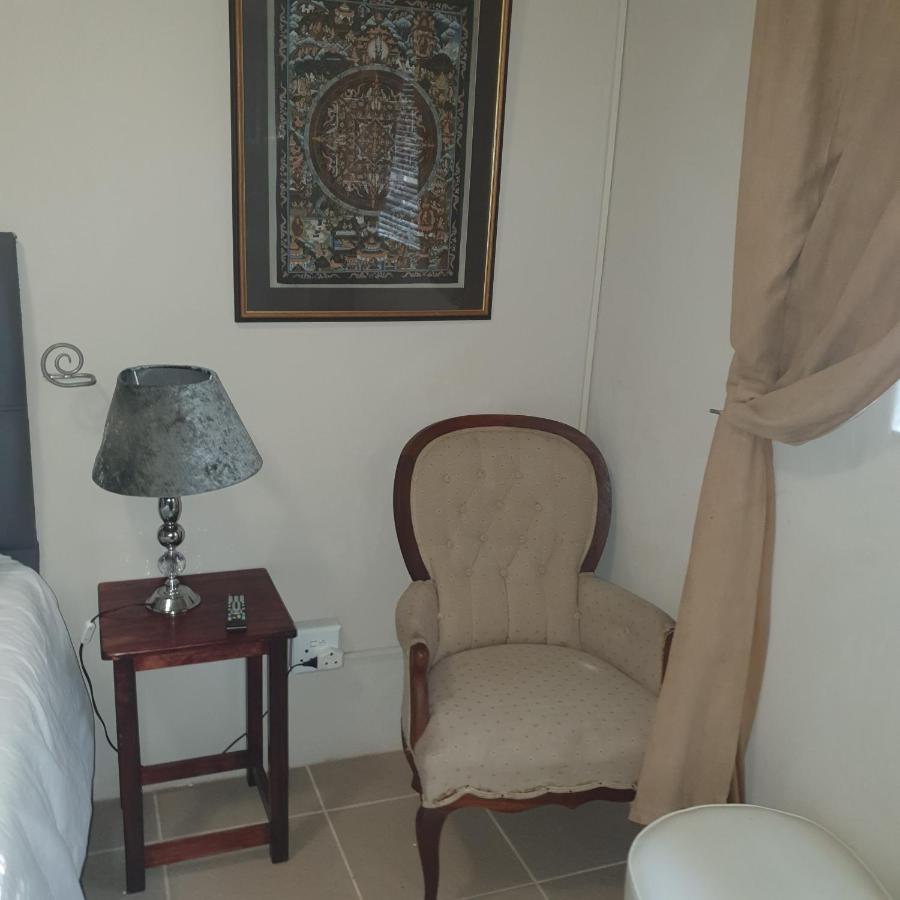Garden Corner Guesthouse ボーフォート・ウェスト エクステリア 写真