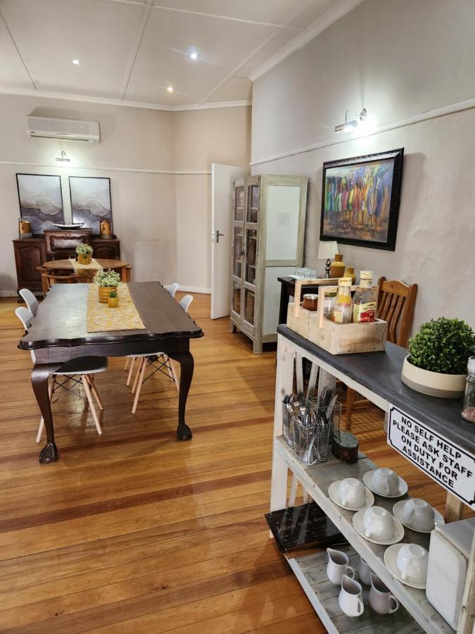 Garden Corner Guesthouse ボーフォート・ウェスト エクステリア 写真